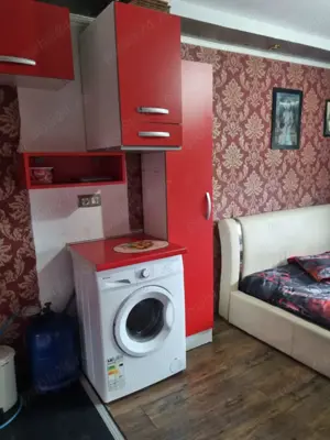 Vand inchiriez garsoniera Navodari langa Peny etaj 1  - imagine 4