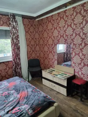 Vand inchiriez garsoniera Navodari langa Peny etaj 1  - imagine 6