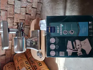 Mașină de tocat carne.  - imagine 2