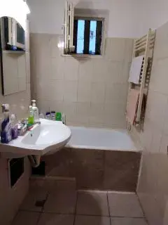 Vind apartament 2 camere - imagine 2 Vind apartament 2 camere - imagine 2