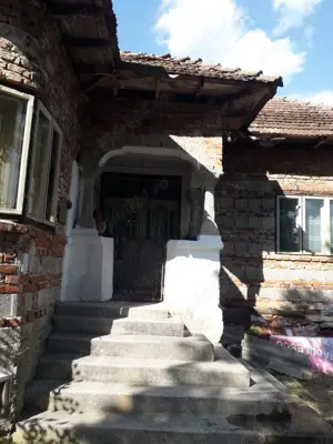 Vand casa si teren 842 mp, la strada principala - Comuna Bunesti, jud. Valcea   - imagine 5