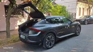 Kia EV6 inmatriculata 2 km Garantie 7 ani - 31.990 Euro cu tva inclus - imagine 5
