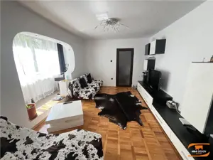 Etaj 1 , 2 camere Sagului - amenajat- centrala proprie