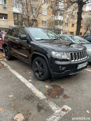 Jeep grand cherokee overland 2012