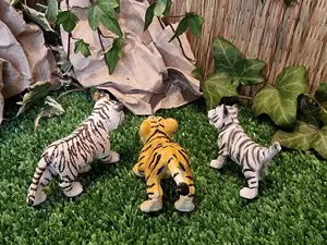 Set 3 pui tigru Schleich si Bullyland - imagine 3