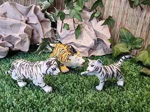 Set 3 pui tigru Schleich si Bullyland - imagine 2