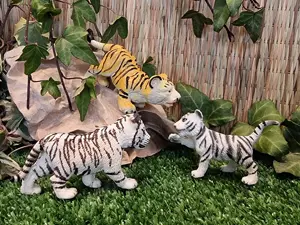 Set 3 pui tigru Schleich si Bullyland