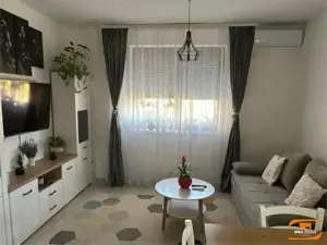 Apartament 2 camere Giroc - la intrare - imagine 2