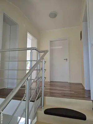 Proprietar inchiriez casa in Sacalaz - imagine 9