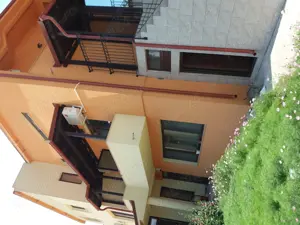 Pensiune si zona rezidentiala - imagine 9