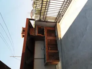 Pensiune si zona rezidentiala - imagine 2