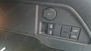 De vanzare VW Touareg BlueMotion 3.0 V6 TDI - imagine 10 De vanzare VW Touareg BlueMotion 3.0 V6 TDI - imagine 10