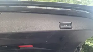 De vanzare VW Touareg BlueMotion 3.0 V6 TDI - imagine 8 De vanzare VW Touareg BlueMotion 3.0 V6 TDI - imagine 8