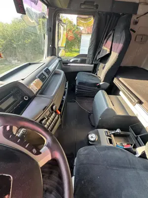 Vând ansamblu MAN TGX + Remorcă Schimtz  - imagine 7