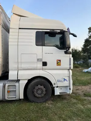 Vând ansamblu MAN TGX + Remorcă Schimtz  - imagine 2