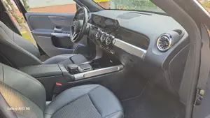 Mercedes EQB 300 4MATIC Negru 67kw , inmatriculata 2023, 4x4  - 28.490 Euro+tva - imagine 8