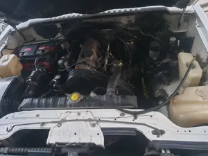 Pajero mk1 fara rugina, suduri vopsea originala  - imagine 7