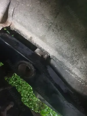 Pajero mk1 fara rugina, suduri vopsea originala  - imagine 8