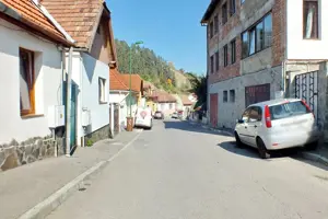 Teren Intravilan - Pozitionare Centrala - imagine 4