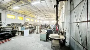 Teren intravilan cu hala construita - imagine 5