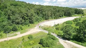 Teren Intravilan parcele 1000mp - imagine 3