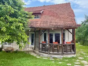 Casă / Vilă cu 2 camere de vânzare