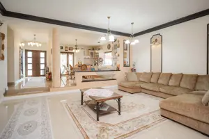 0% Comision - VILA de LUX de vânzare – Cu iaz natural - imagine 3