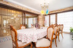 0% Comision - VILA de LUX de vânzare – Cu iaz natural - imagine 16