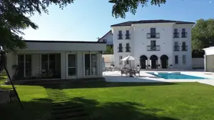 Vila superba cu Piscina! De Vanzare! 0727817187 - imagine 4 Vila superba cu Piscina! De Vanzare! 0727817187 - imagine 4