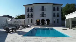 Vila superba cu Piscina! De Vanzare! 0727817187 - imagine 2 Vila superba cu Piscina! De Vanzare! 0727817187 - imagine 2