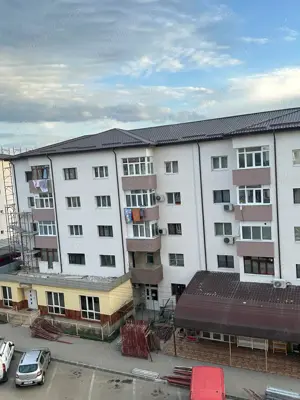 Apartament de vanzare   2 camere in Caracal zona HCC