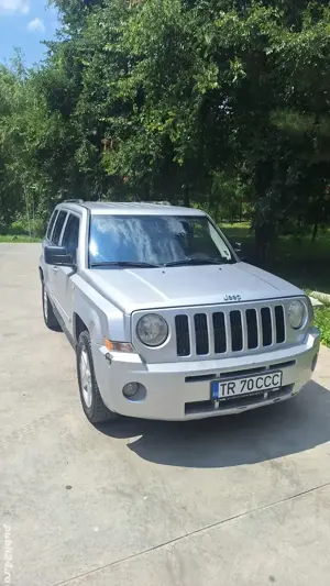 Vând Jeep Patriot