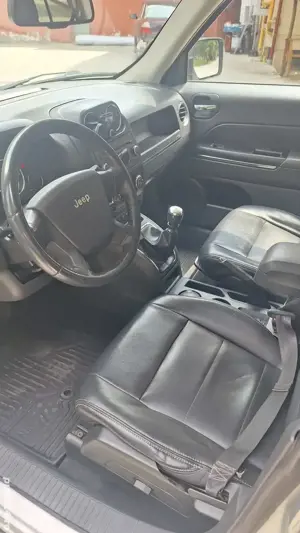 Vând Jeep Patriot - imagine 2