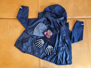 Pelerina de ploaie marimea 134 140, cu gluga+cadou