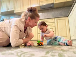 Baby sitting companie pentru copii