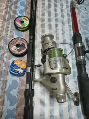 Tei lansete cu mulinete și tambur de rezervă  - imagine 3