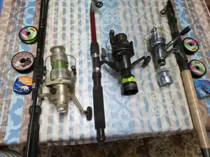 Tei lansete cu mulinete și tambur de rezervă  - imagine 5