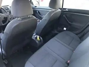 VW Golf 5 din 2008 - imagine 7