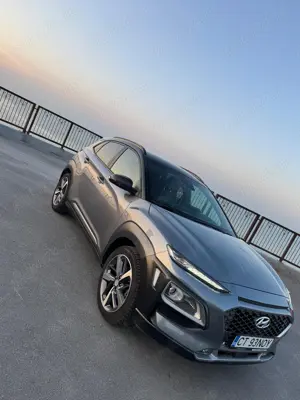 Vând sau schimb Hyundai Kona 4x4- 12.2019 cu Toyota Corola sedan hibrid 2020