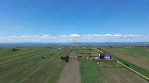 Teren Intravilan 36977 mp – E 85 – Intrare in Municipiul Suceava! De Vanzare! 0727817187 - imagine 16 Teren Intravilan 36977 mp – E 85 – Intrare in Municipiul Suceava! De Vanzare! 0727817187 - imagine 16