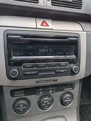 MP3 auto Volkswagen RCD310 Seat Passat Golf5 Golf6 Polo Tiguan Touran Leon RCD Afisaj Negru - imagine 4