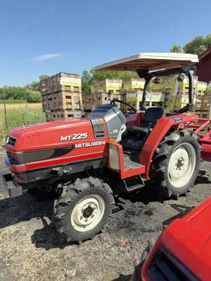 Tractor Japonez Mitsubishi MT 225