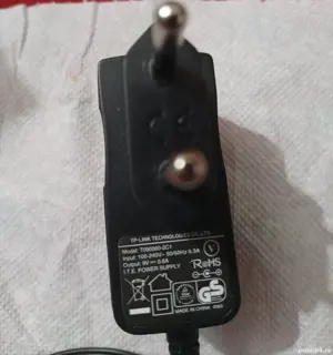 Vând Incarcator 9V 600mA