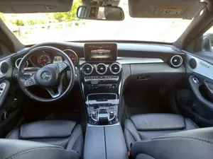 Mercedes Benz C Class - imagine 3