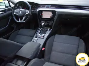 VW Passat Sportline 2.0 TDI DSG Camera, ACC, iQ Drive - imagine 7