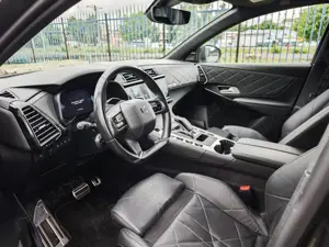 DS7 CROSSBACK Hibrid 4x4 300cp