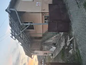 Casa de vanzare cu etaj  - imagine 8