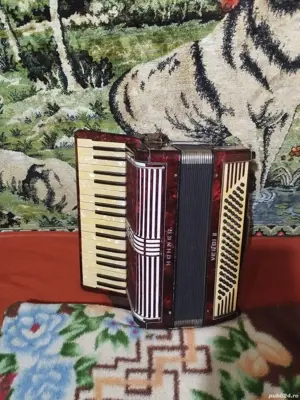 Vând acordeon Hohner Verdi 2 cu 80 bandonat 