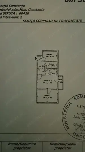 Apartament 3 camere semidecomandat 
