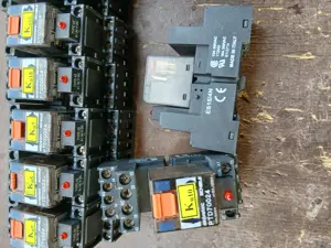 Vanzare relee electronice